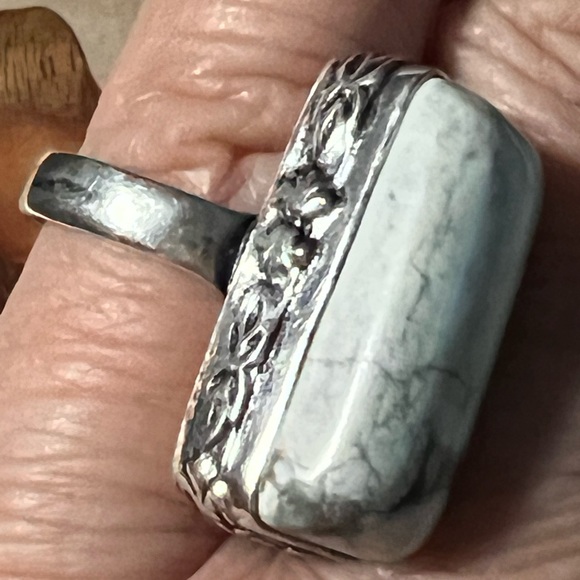 🆕️ Howlite Jasper silver ring - Picture 2 of 6